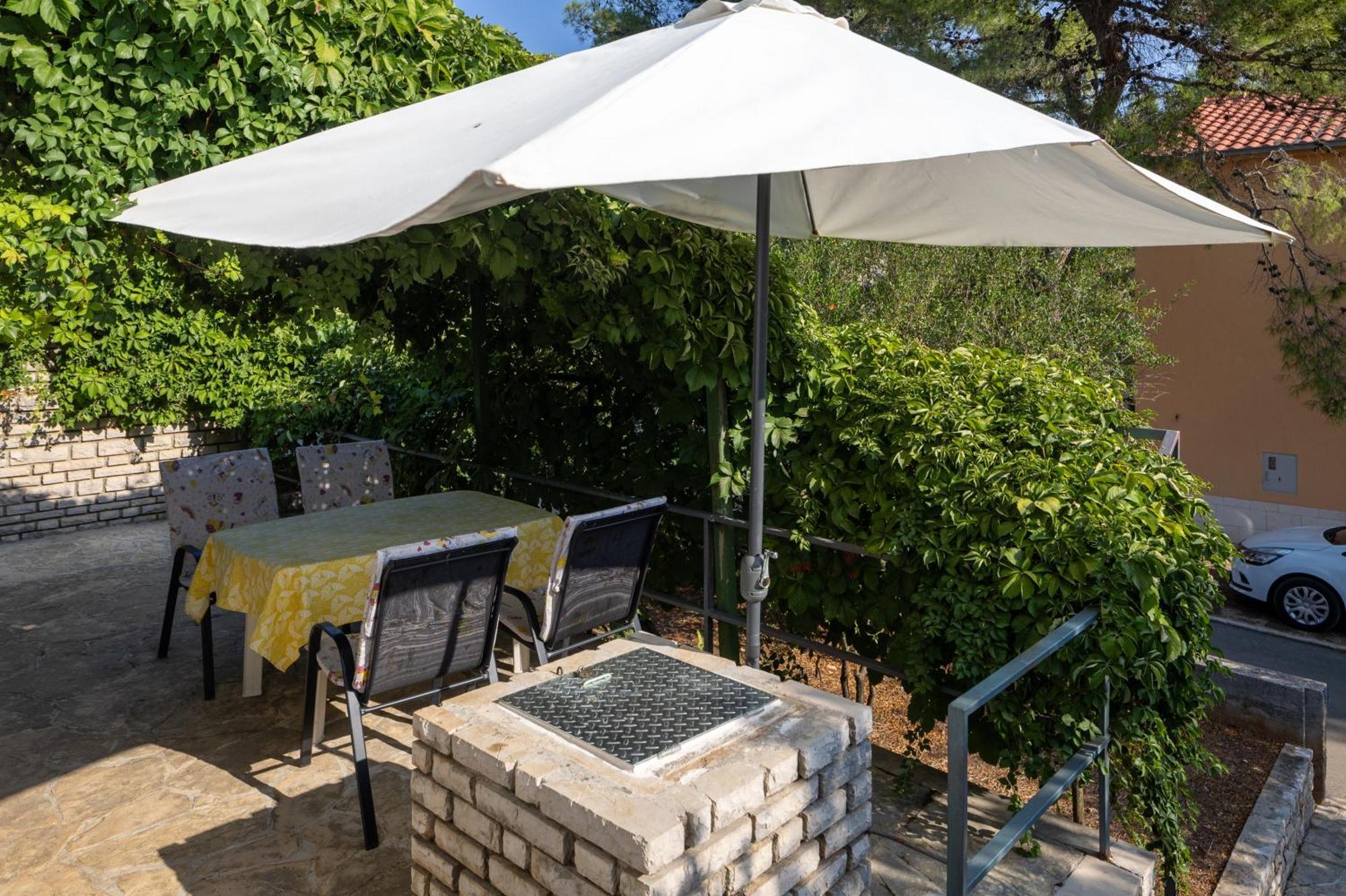 ורבוסקה Apartments By The Sea Mudri Dolac, Hvar - 582 מראה חיצוני תמונה